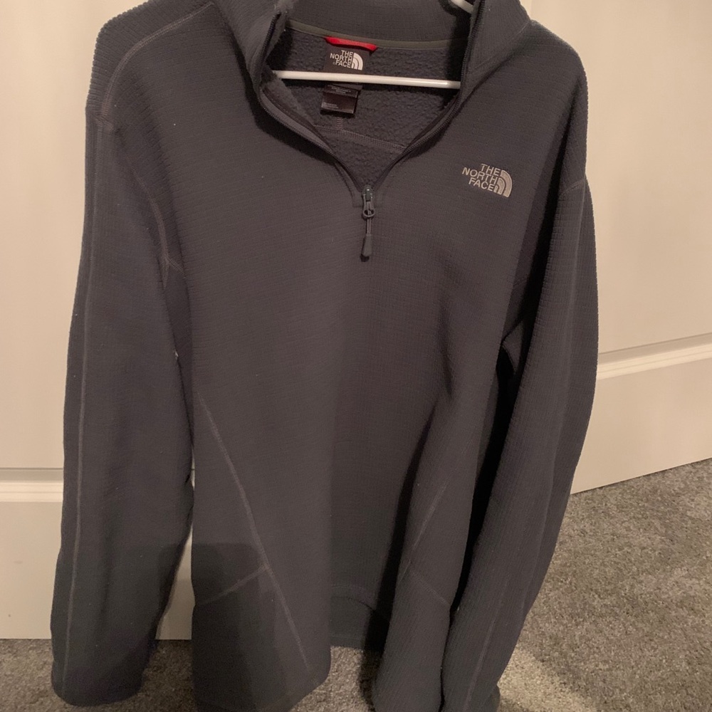 Men’s North Face fleece jacket